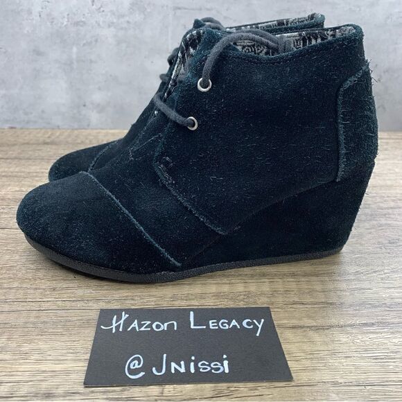 TOMS~Women's~Black Suede Nubuck Desert Lace Up Wedge Ankle Boots~Size 7 - Picture 1 of 11